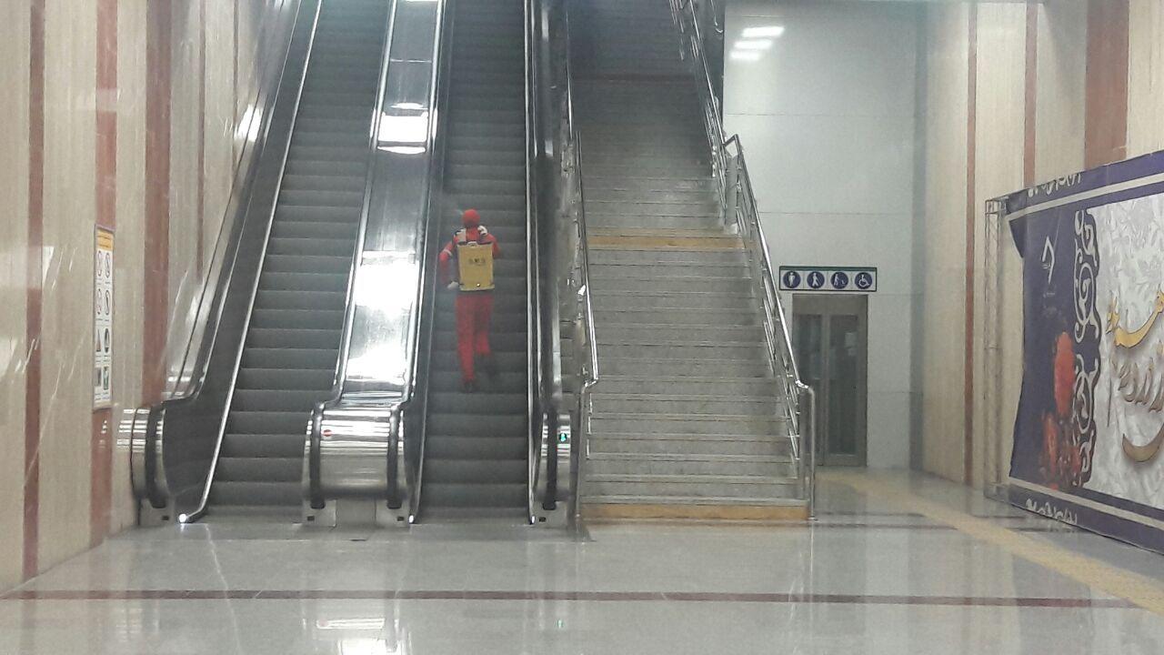 ضدعفونی کردن قطارشهری