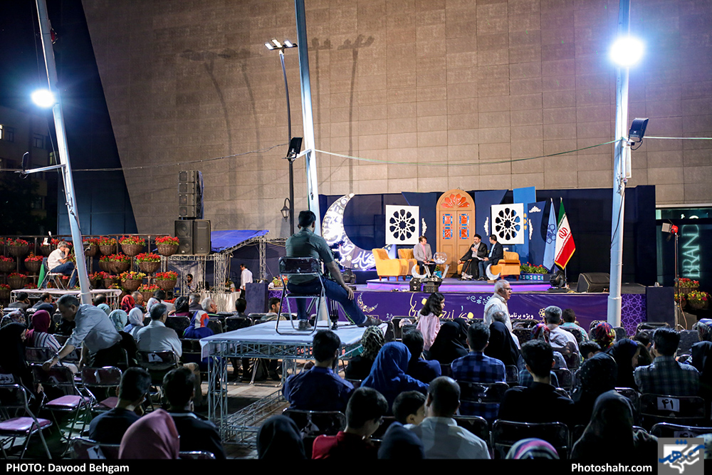 شب‌نشینی مشهدی‌ها در «بهار جان‌ها»