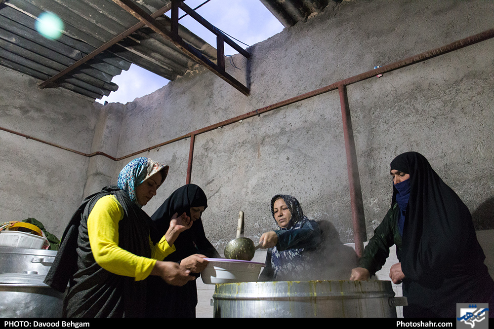 افطاری در قلب یک محله