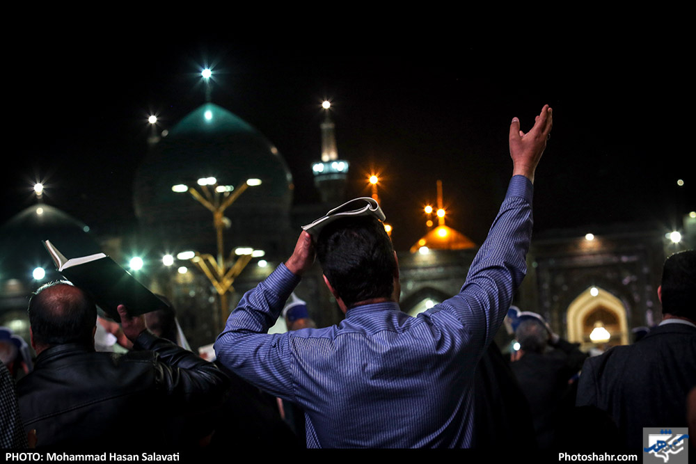 مراسم احیاء شب نوزدهم ماه رمضان در حرم مطهر رضوی