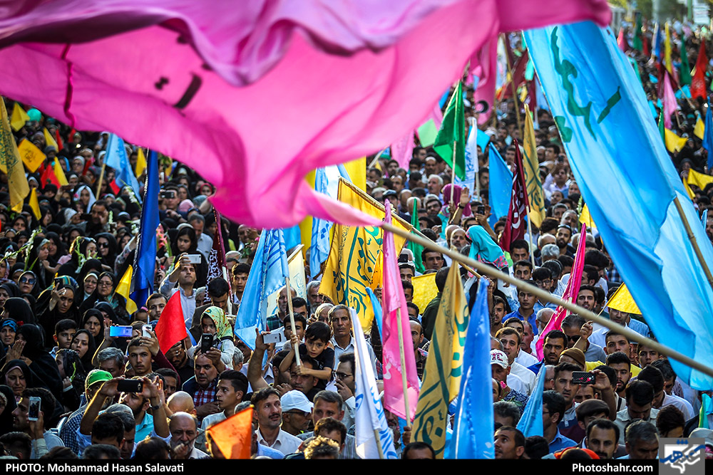 گلباران حرم مطهر رضوی در شب میلاد امام رضا (ع)