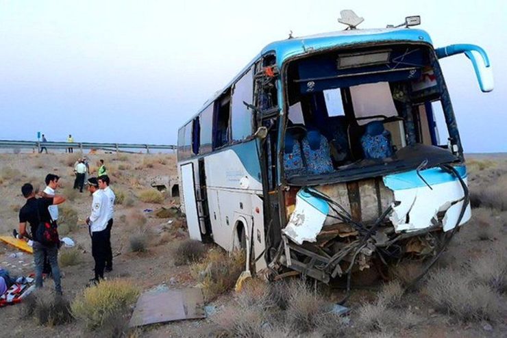 ۲۳ نفر مصدوم در تصادف اتوبوس با خاور در جاده نیشابور به مشهد