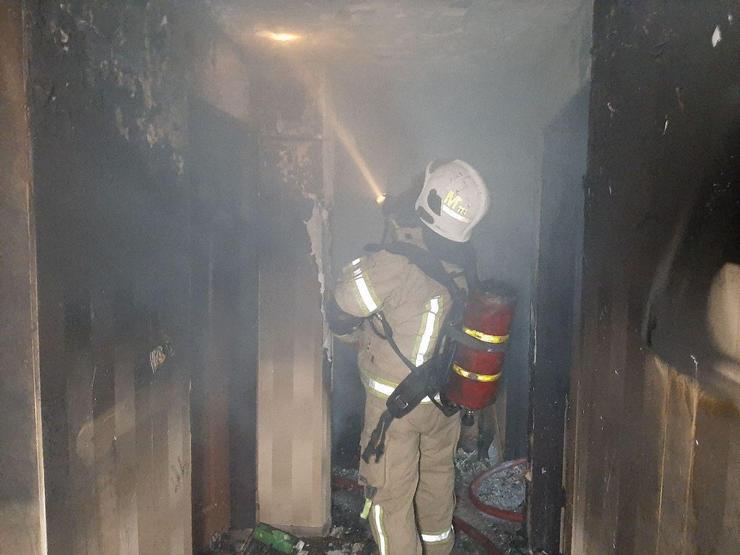 مهار آتش سوزی منزل ۵ طبقه در بلوار هفت تیر مشهد