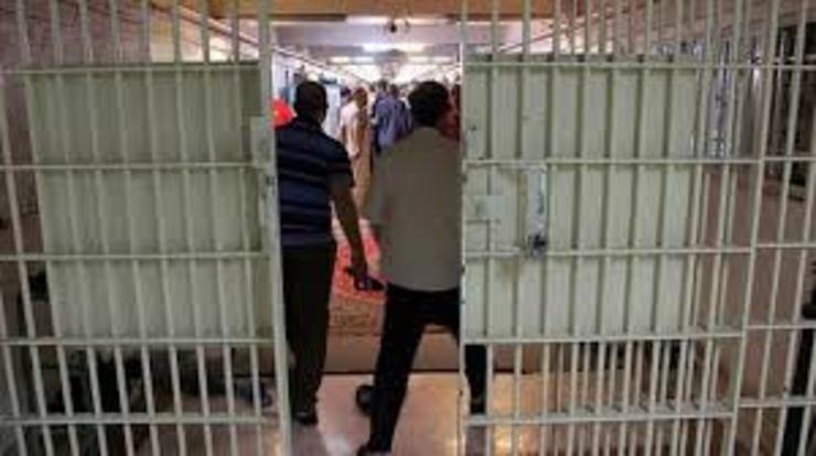 آزادی ۱۲ زندانی جرائم غیرعمد از زندان مرکزی مشهد