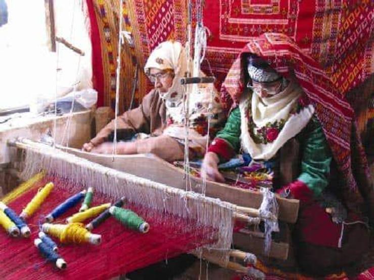 برگزاری دوره آموزش ابریشم بافی در شهرستان کلات