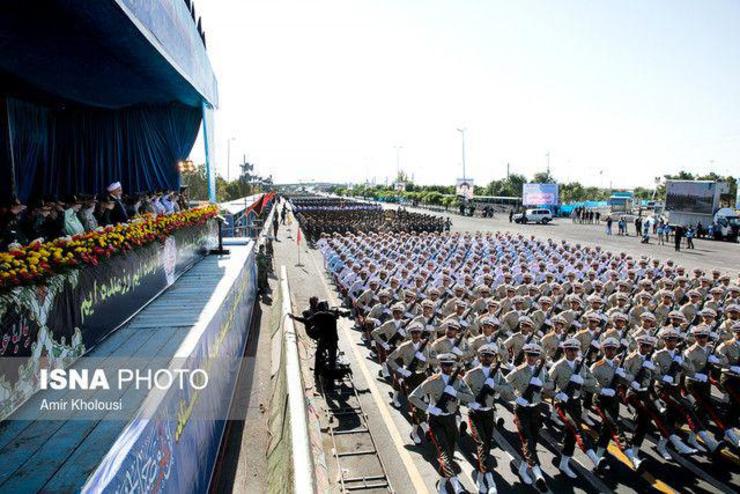 مراسم رژه نیرو‌های مسلح با حضور رئیس‌جمهوری آغاز شد