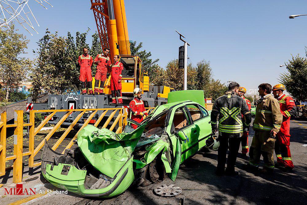 سقوط جرثقیل تهران