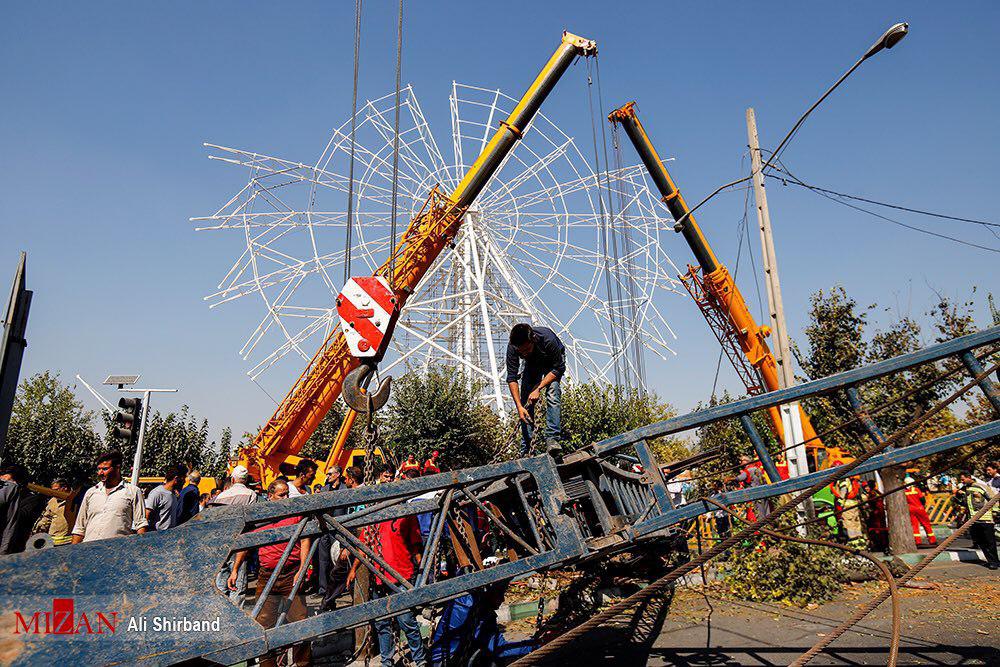 سقوط جرثقیل تهران