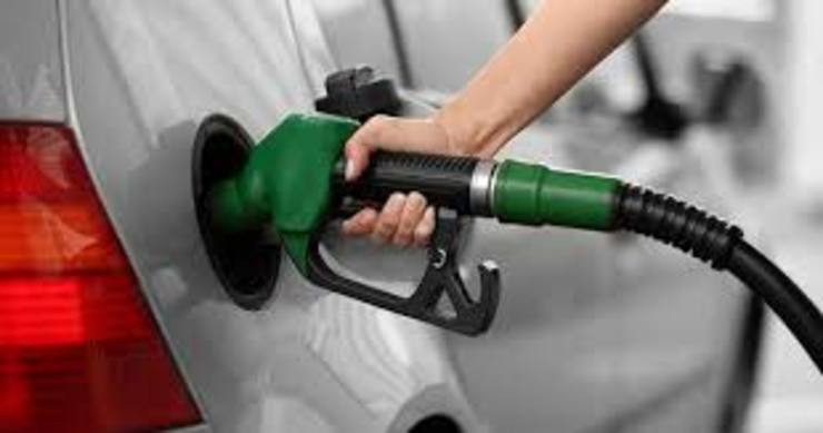 ۶۰ درصد مصرف بنزین در اختیار خودرو‌های سواری است