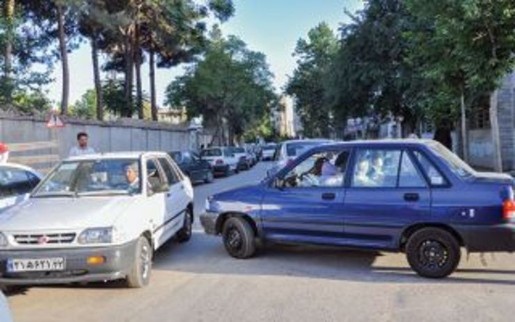 ناکامی مصوبه حل مشکل ترافیک خیابان احمدآباد / مصوبه توسط سازمان نظام پزشکی ابطال شد