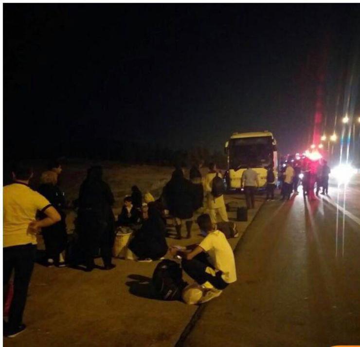 مهار آتش سوزی اتوبوس مسافربری در اتوبان شهید شوشتری مشهد