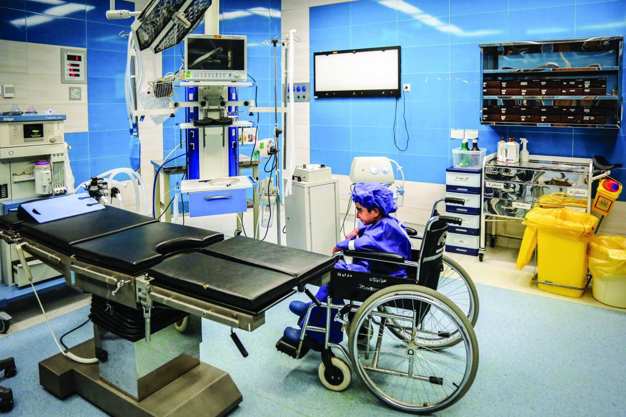 روایتی از زندگی بیماران «ایبی» که روزگار سختی را سپری میکنند روایتی از زندگی بیماران «ایبی» که روزگار سختی را سپری میکنند