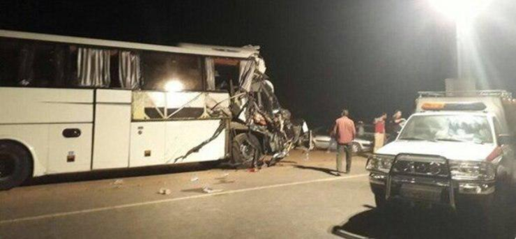 تصادف خونین اتوبوس و کامیون در محور نهبندان