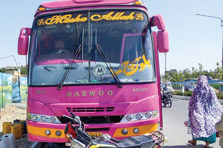 تردد اتوبوس‌های پاکستانی قانونمند می‌شود