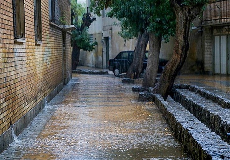 آماده باش شهرداری مشهد در پی بارش‌های پیش رو