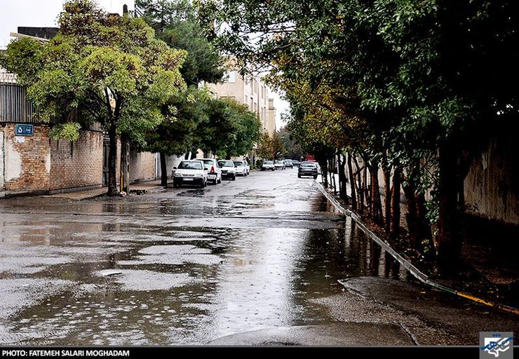 آبگرفتگی برخی معابر مشهد به دنبال بارش‌های رگباری