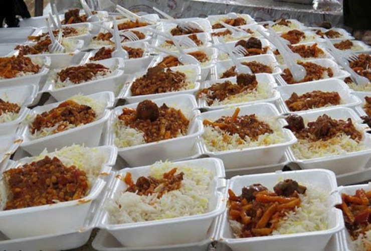 توزیع شبانه ۵۰۰ غذا بین نیازمندان مشهدی