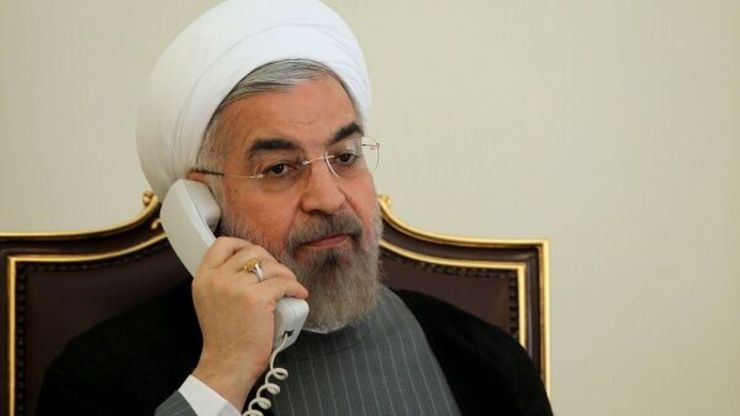 روحانی:باید از خام فروشی نفت فاصله بگیریم