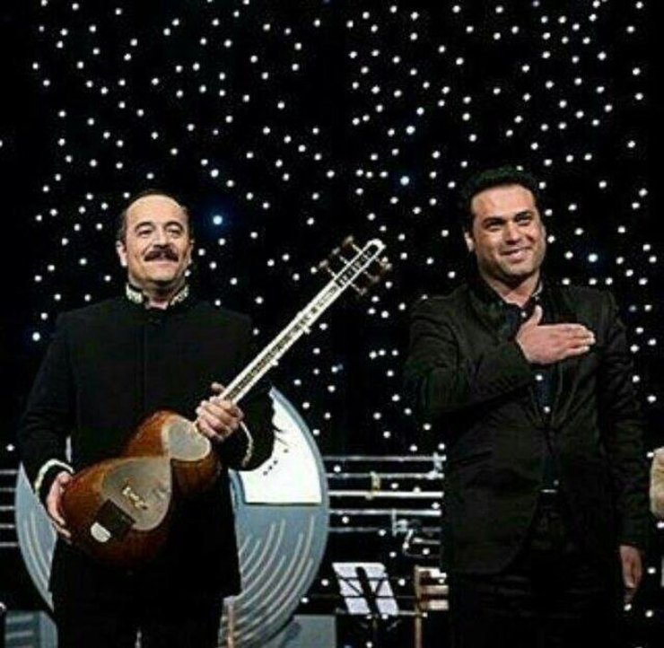 کنسرت آنلاین کیوان ساکت و وحید تاج بدون تماشاگر برگزار شد/ اجرای زنده در سالن خاموش