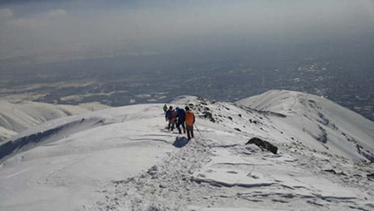 کوهنوردان گمشده در ارتفاعات دارآباد تهران + عکس و فیلم