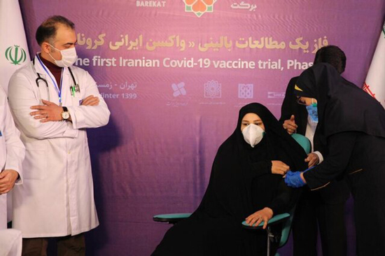 اولین داوطلب دریافت واکسن کرونای ایرانی + فیلم و تصاویر