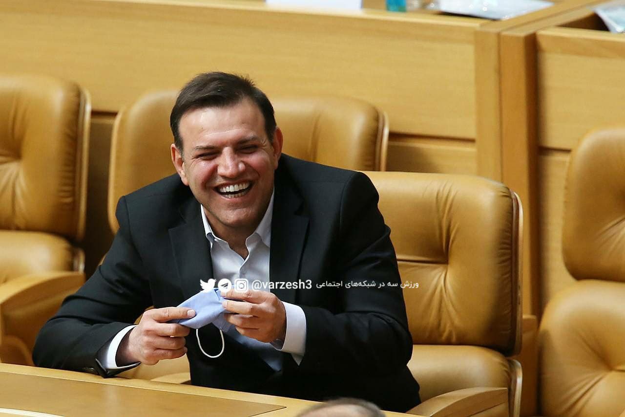 خنده های شهاب الدین عزیزی خادم پس از ریاست فدراسیون فوتبال