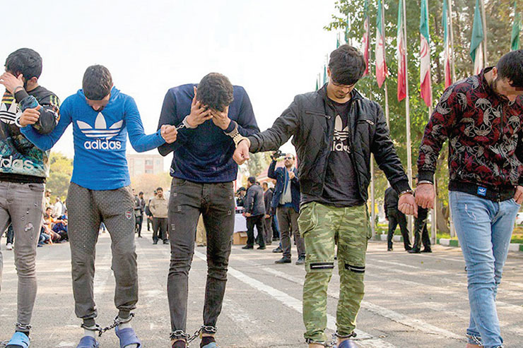 ۳۳ تبهکار سابقه‌دار پشت میله‌های زندان مشهد