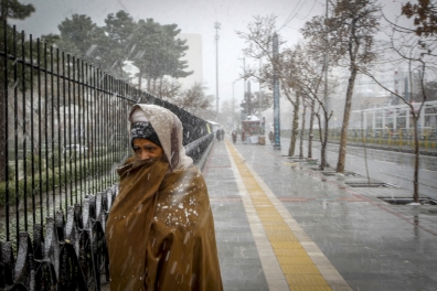 برف در مشهد