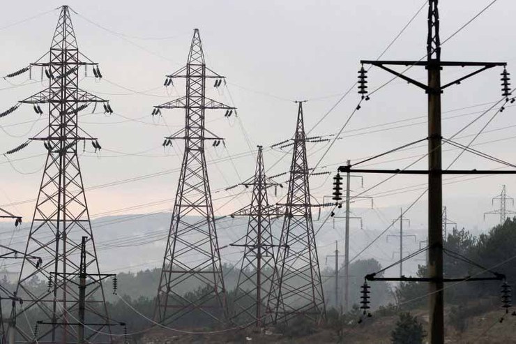 فقط ۱۰ مگاوات برق به افغانستان صادر می‌شود