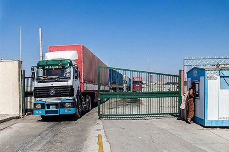 صادرات سوخت به افغانستان از مرز دوغارون از سرگرفته شد