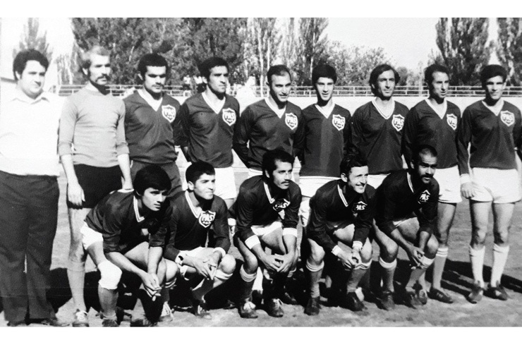 قاب خاطره/ تصویری از تیم فوتبال پاس مشهد در سال ۶۹