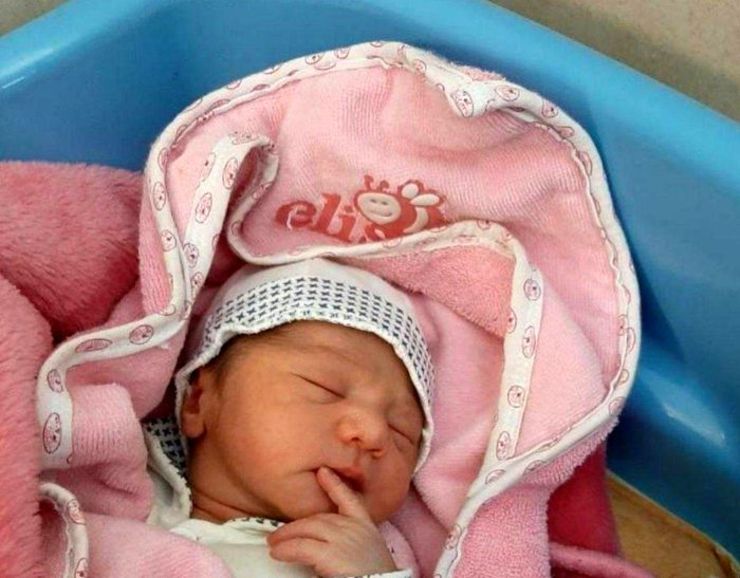 ۲۵۰۰ زایمان در مشهد/ تولد ۸۳ نوزاد از مادر مبتلا به کرونا