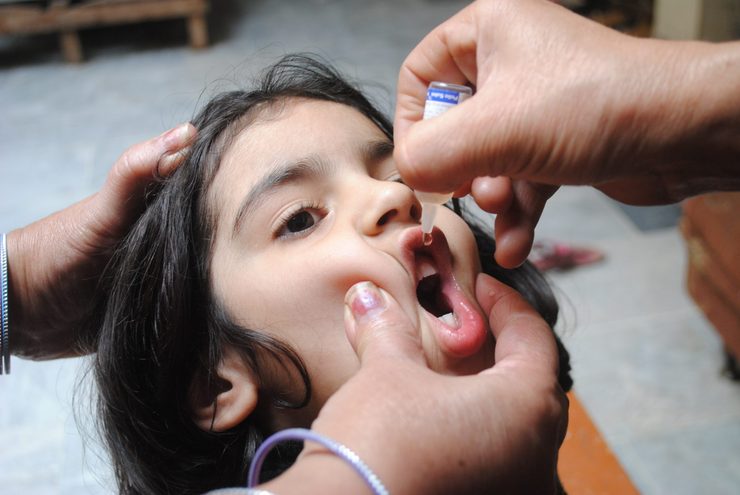 تاثیر واکسن فلج اطفال بر مصونیت موقت ویروس کرونا