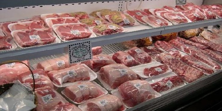 توزیع بیش از ۴ تن گوشت منجمدگوسفندی وارداتی در فروشگاه‌های «شهرما»