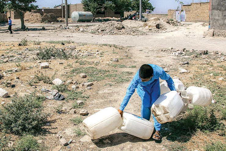 بحران آب در ۱۴۰ روستای شهرستان مشهد/ باغ ویلاها آب روستاها را می‌بلعد