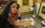 ویدئو/بازی سنگ و رنگ در دستان زنانه