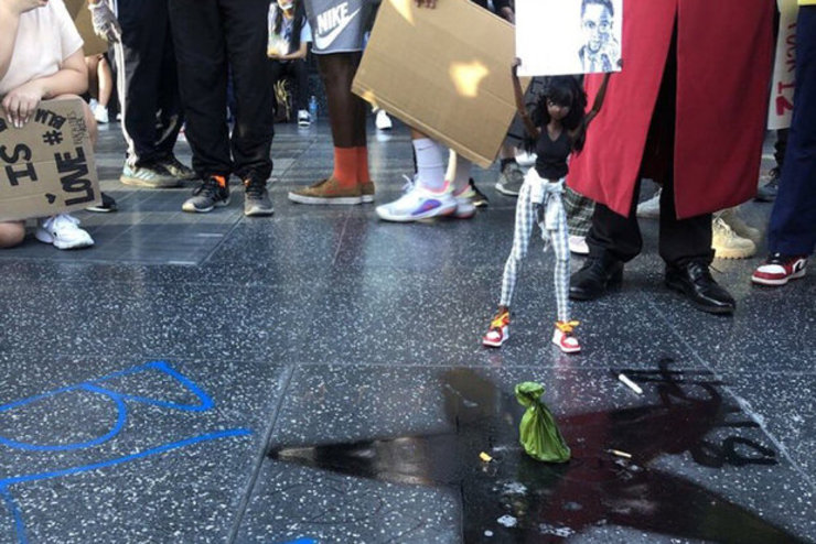 معرتضان، ستاره ترامپ در پیاده‌روی مشاهیر هالیوود را سیاه کردند