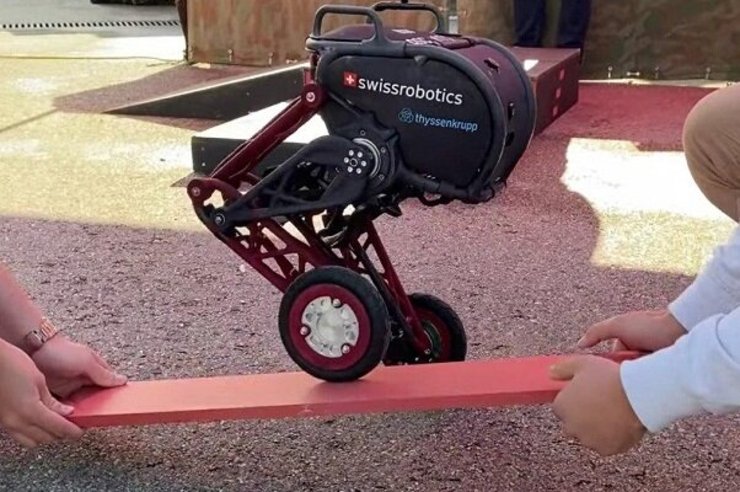 رباتی دوپا با قابلیت عبور از سطوح ناهموار
