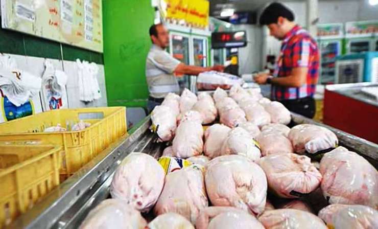 وعده‌های مسئولان بی‌نتیجه ماند، قیمت مرغ افزایش یافت