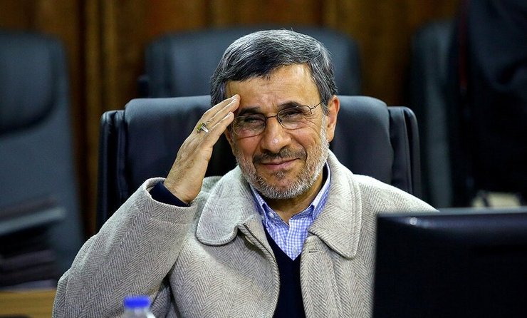 حرکاتِ رونالدینیوییی احمدی‌نژاد و چرخش ۱۸۰ درجه‌ای