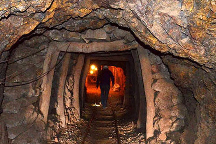 دسترسی معدن‌کاران استان به تسهیلات بانکی تسهیل می‌شود