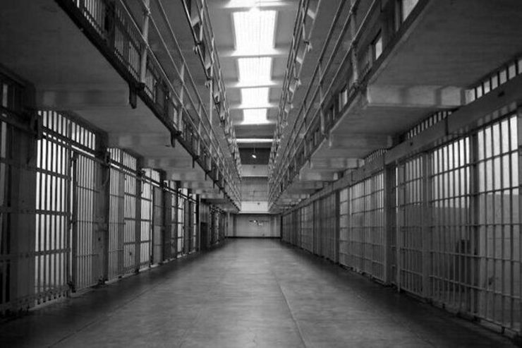 محکومیت ۵ زندانبان مقصر در ماجرای فرار ۷۴ زندانی سقزی