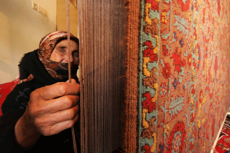 جولان فرش‌های افغانستانی در بازار فرش مشهد