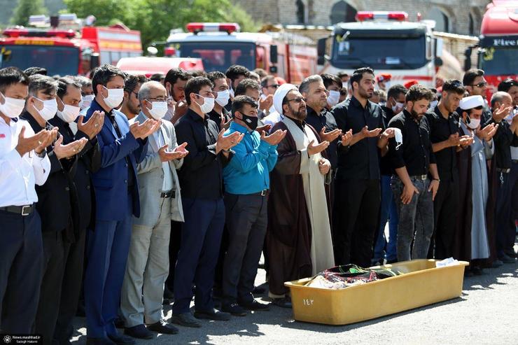 مراسم تشییع پیکر آتش‌نشان مشهدی برگزار شد