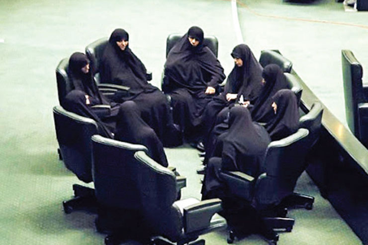نگاهی اجمالی به حضور زنان در ادوار مجلس شورای اسلامی