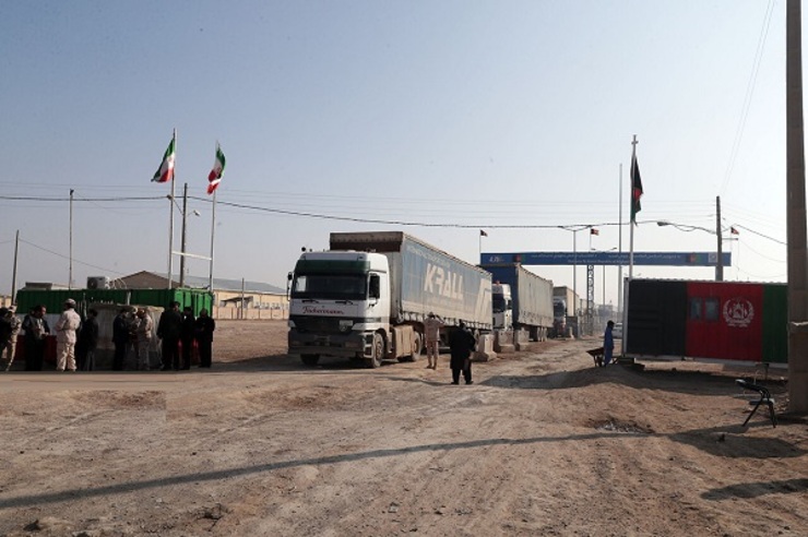 راه کامیون‌های ایران به افغانستان باز شد