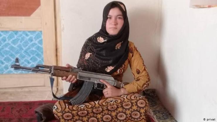 داستان دختر افغانستانی که انتقام پدر و مادرش را از دو عضو طالبان گرفت