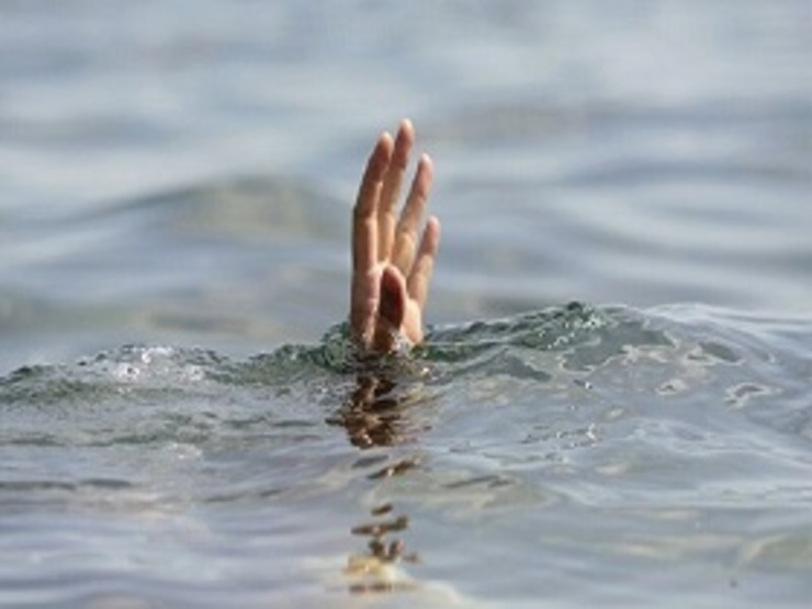 غرق شدن جوان گردشگر در دریاچه کارون