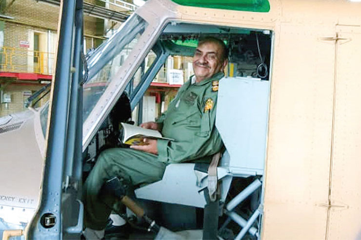 گفتگو با سرهنگ خلبان غلامرضا مرادی‌فر، نویسنده کتاب «همسایه دیوارها»