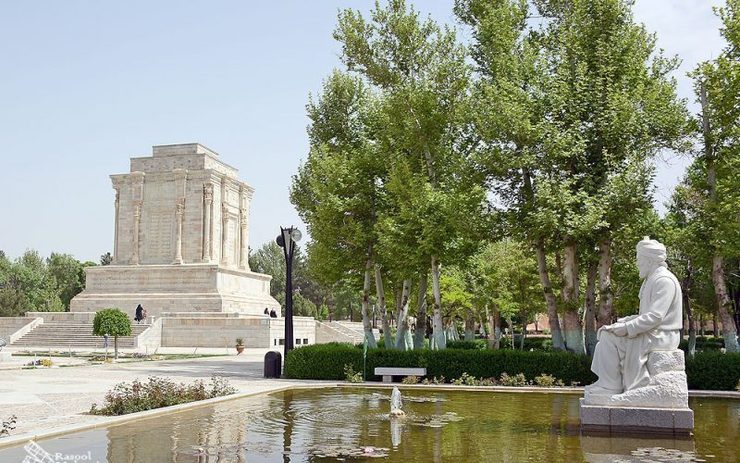 رئیس کمیسیون بهسازی و توسعه توس شورای شهر مشهد گفت: طرح راهبردی توس بر محور فرهنگ است؛ چراکه در توس فرهنگ به عنوان یک اصل مهم تلقی شده است و عمده کاربری‌ها فرهنگی است.